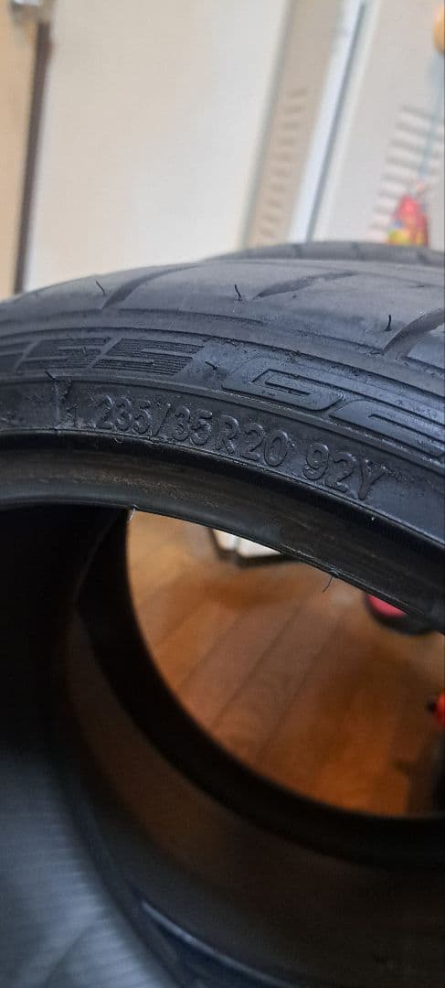 ニットー235/35r20 23年製 2本