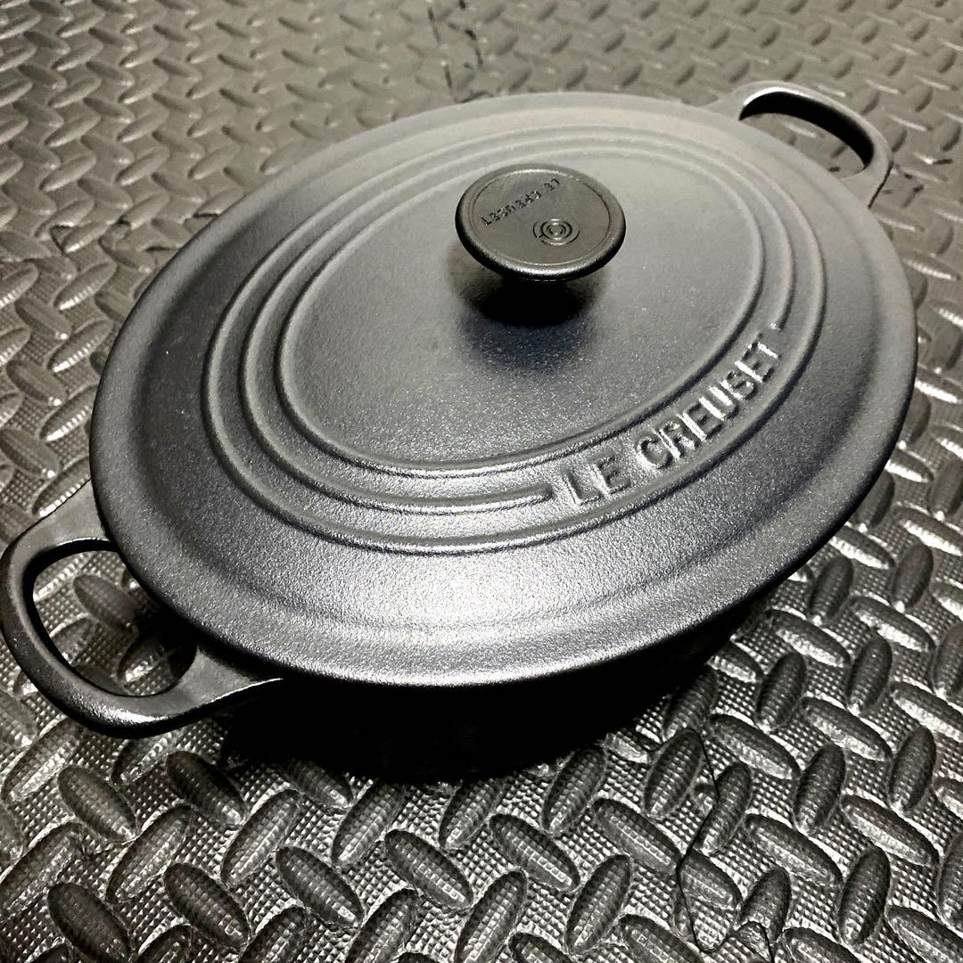 ル・クルーゼ オーバル 25cm ブラック 黒マットホーロー