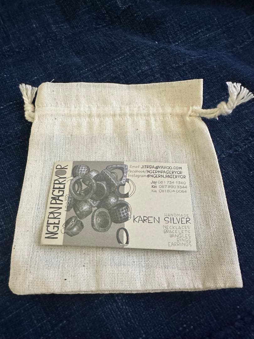 ③カレン族、首長族、カレンシルバー、純銀、タイ　チャトチャックマーケット