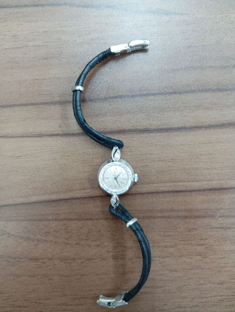 稼働　OMEGA レディースアンティーク　手巻き時計 K18WG