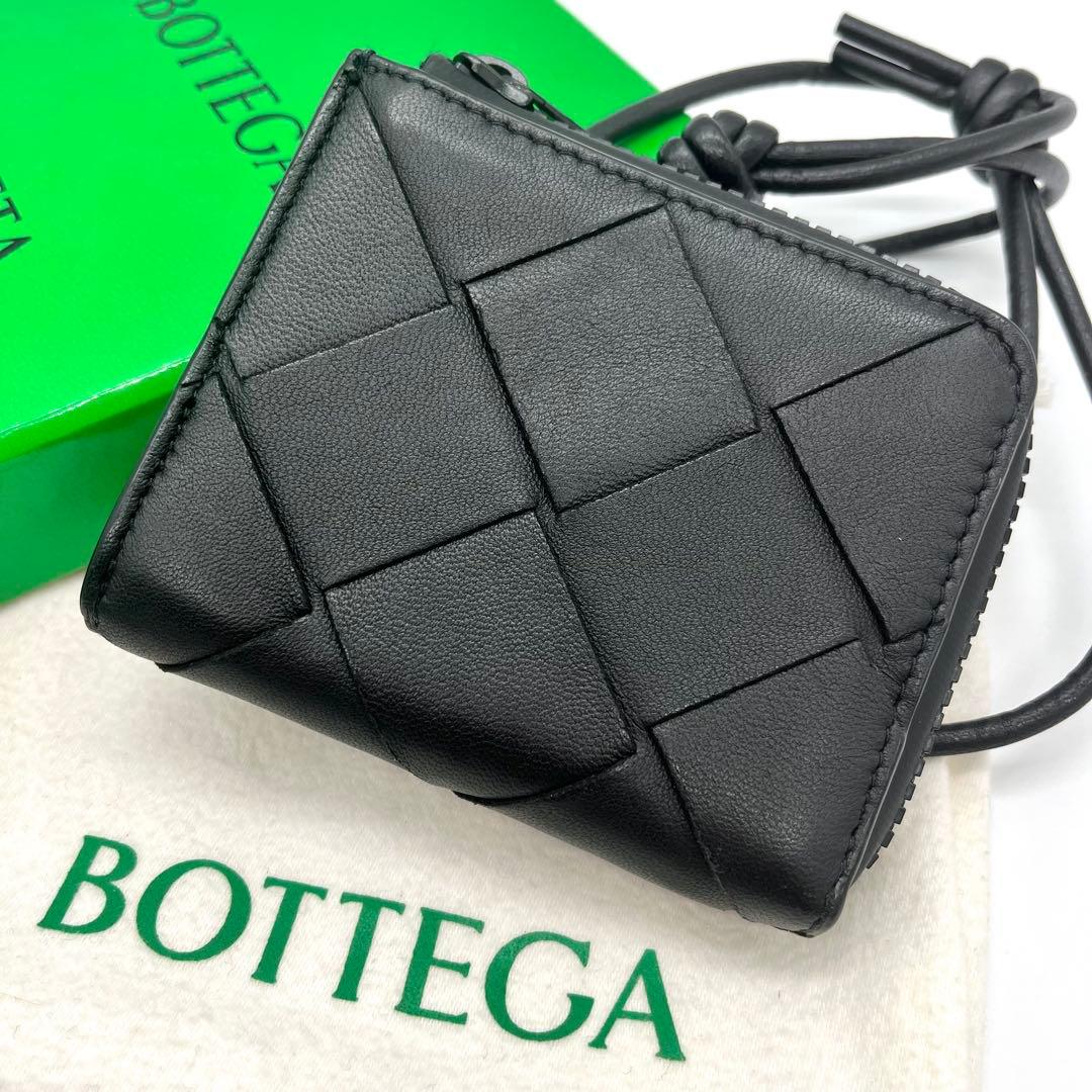 BOTTEGA VENETA ネック ウォレット L字ジップ 黒
