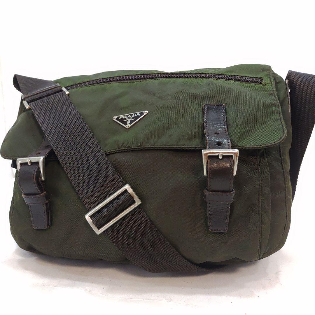 プラダ メッセンジャーバッグ レザー×ナイロン 三角ロゴ ベルト 緑系