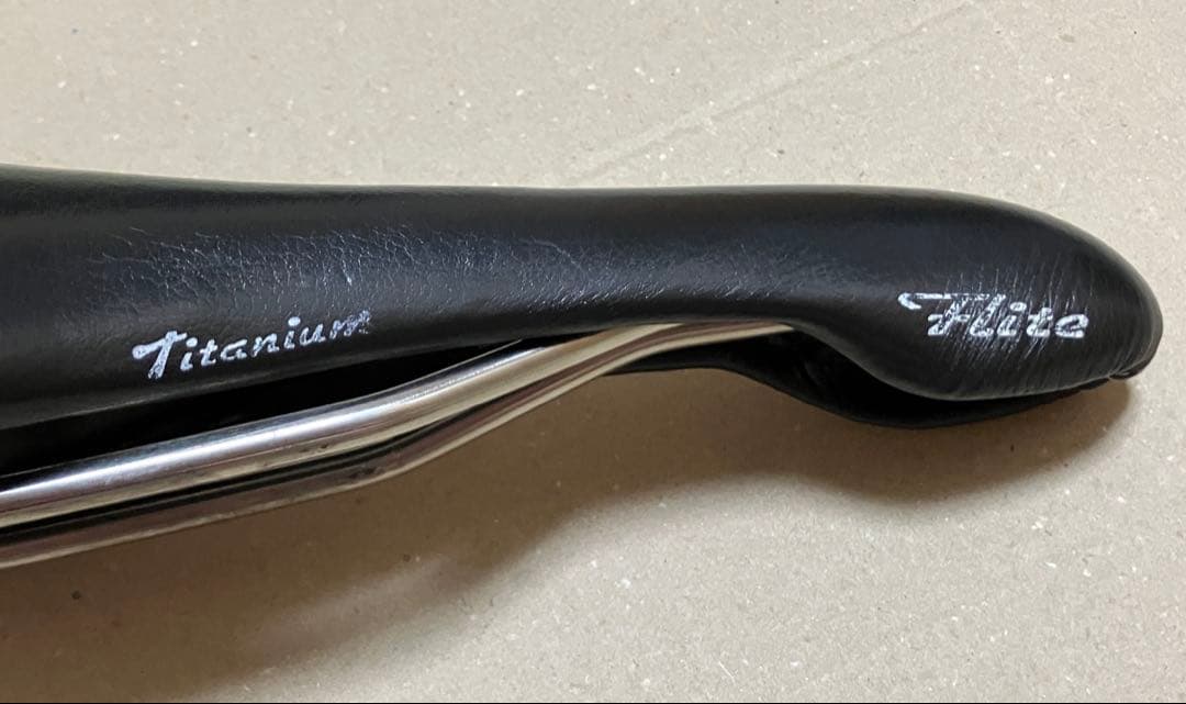 サドル　セライタリア　フライト　トランザム　trans am