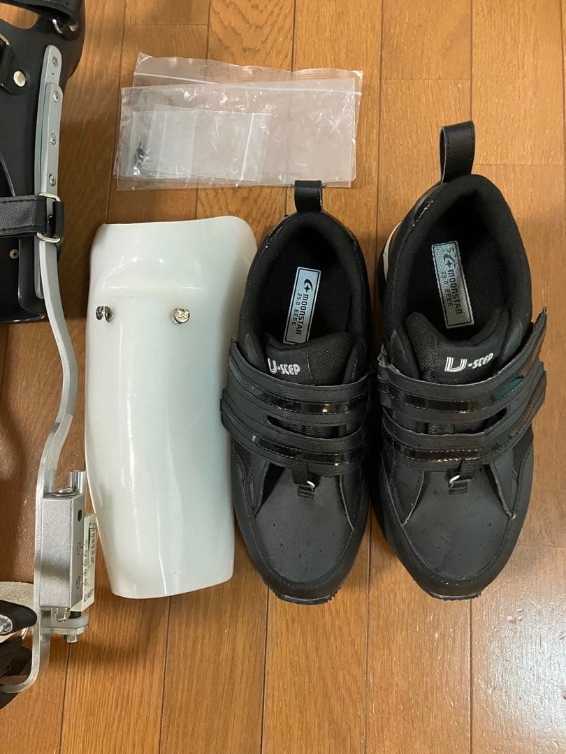 PTB装具、使用少、右足用リハビリ器具、 歩行補助具とシューズセット、足装具
