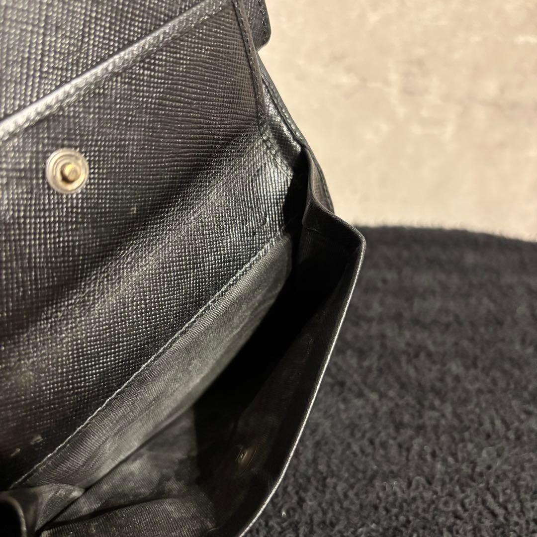 PRADA 二つ折り財布 サフィアーノ レザー ブラック