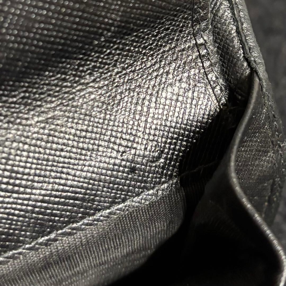 PRADA 二つ折り財布 サフィアーノ レザー ブラック