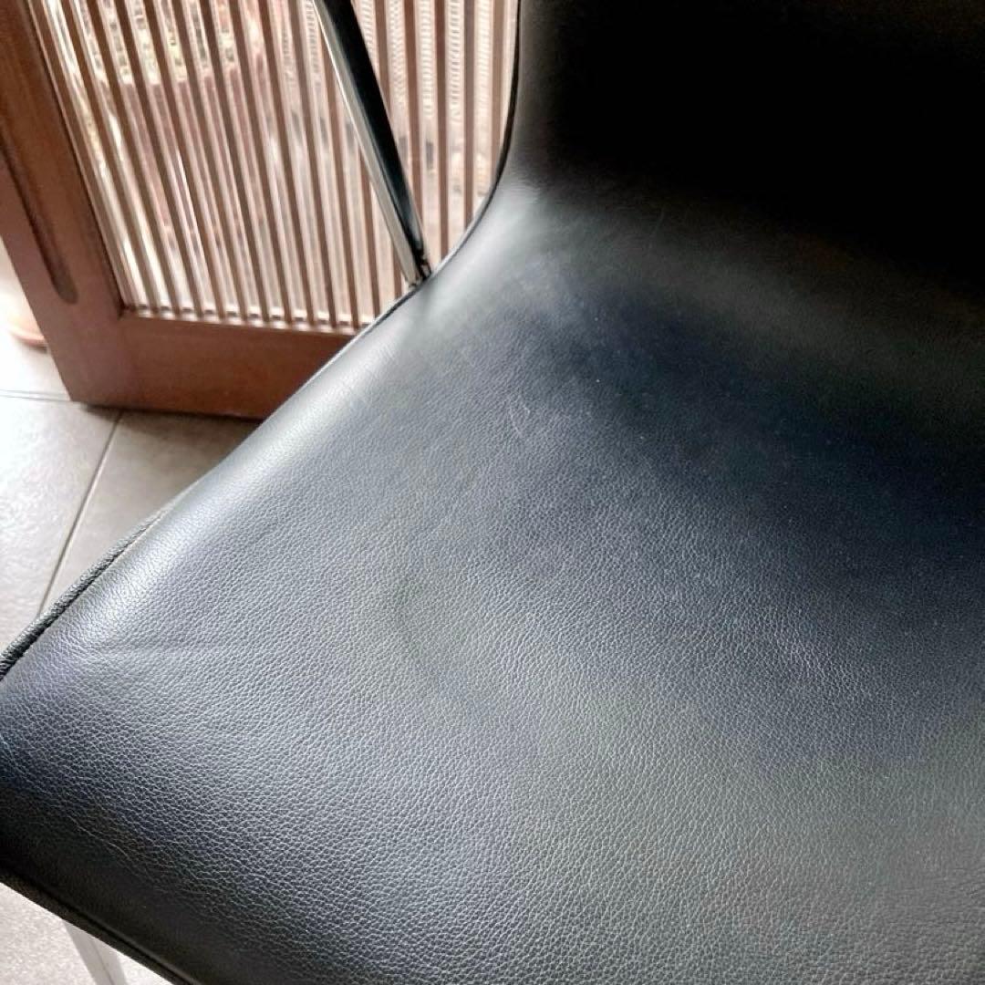 ②デンマーク製　Magnus Olesen マグナスオルセン　レザーチェアー