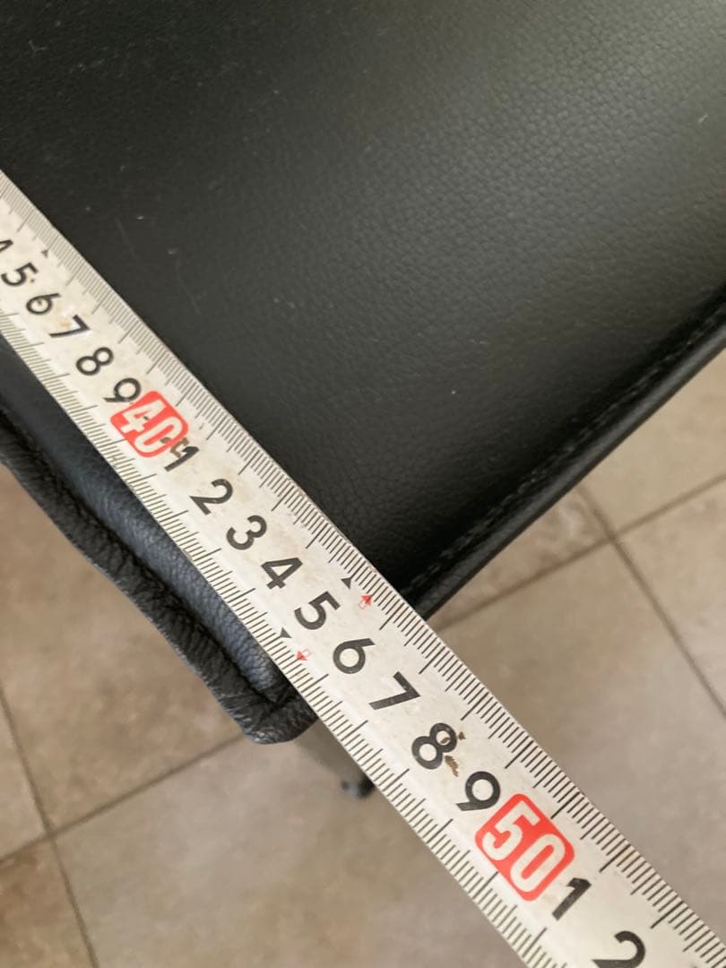 ②デンマーク製　Magnus Olesen マグナスオルセン　レザーチェアー