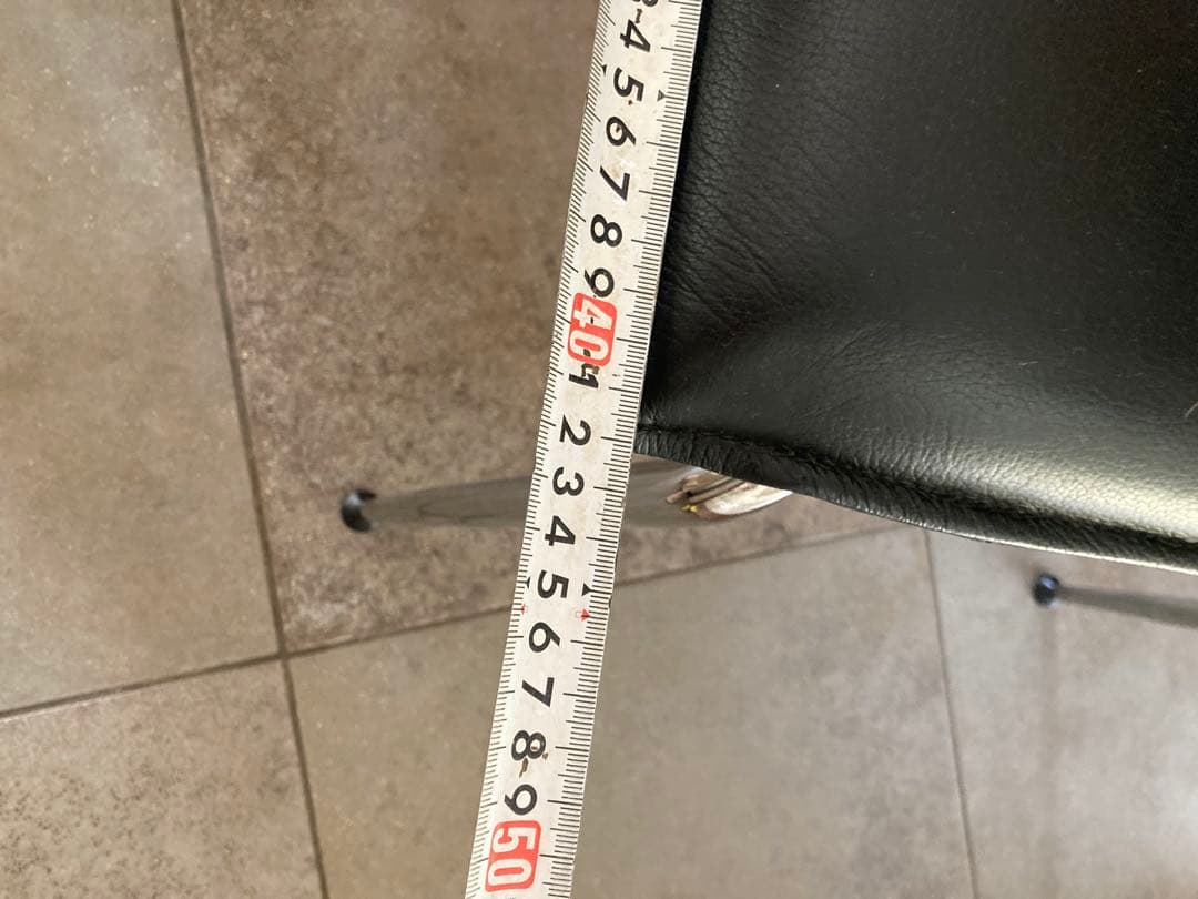 ②デンマーク製　Magnus Olesen マグナスオルセン　レザーチェアー