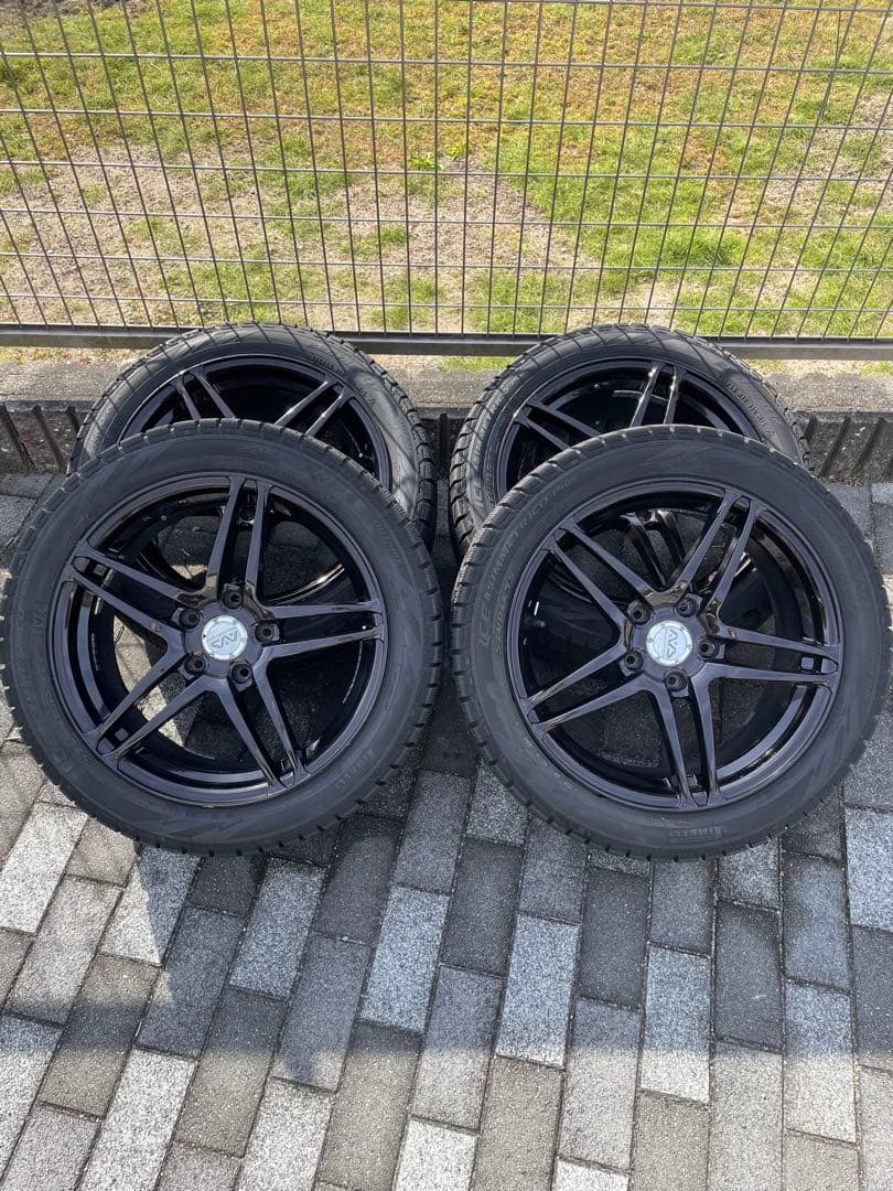 ヨコハマ　アドバンAVSモデル5 17インチホイールスタッドレスセット