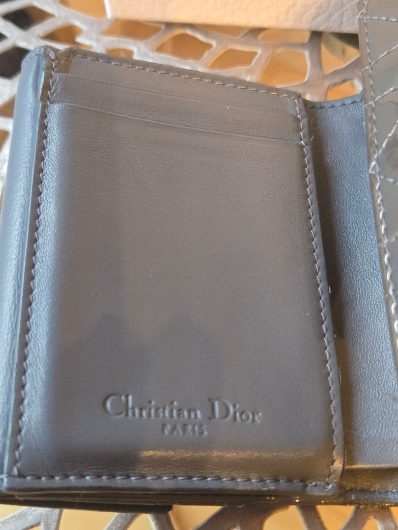 Lady Dior Lotus ウォレット カナージュ パテントカーフスキン