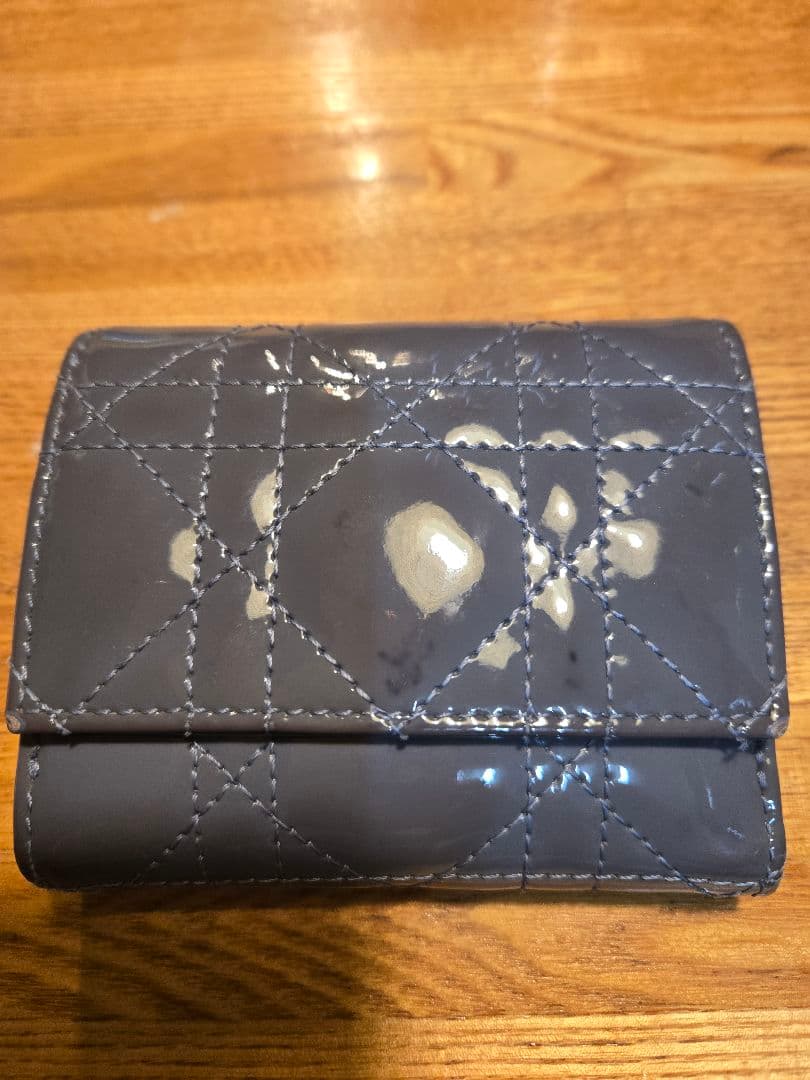 Lady Dior Lotus ウォレット カナージュ パテントカーフスキン