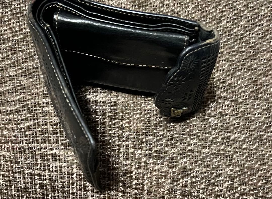 ヴィヴィアンウエストウッド　廃盤　スカル　二つ折り財布　箱付　黒×赤