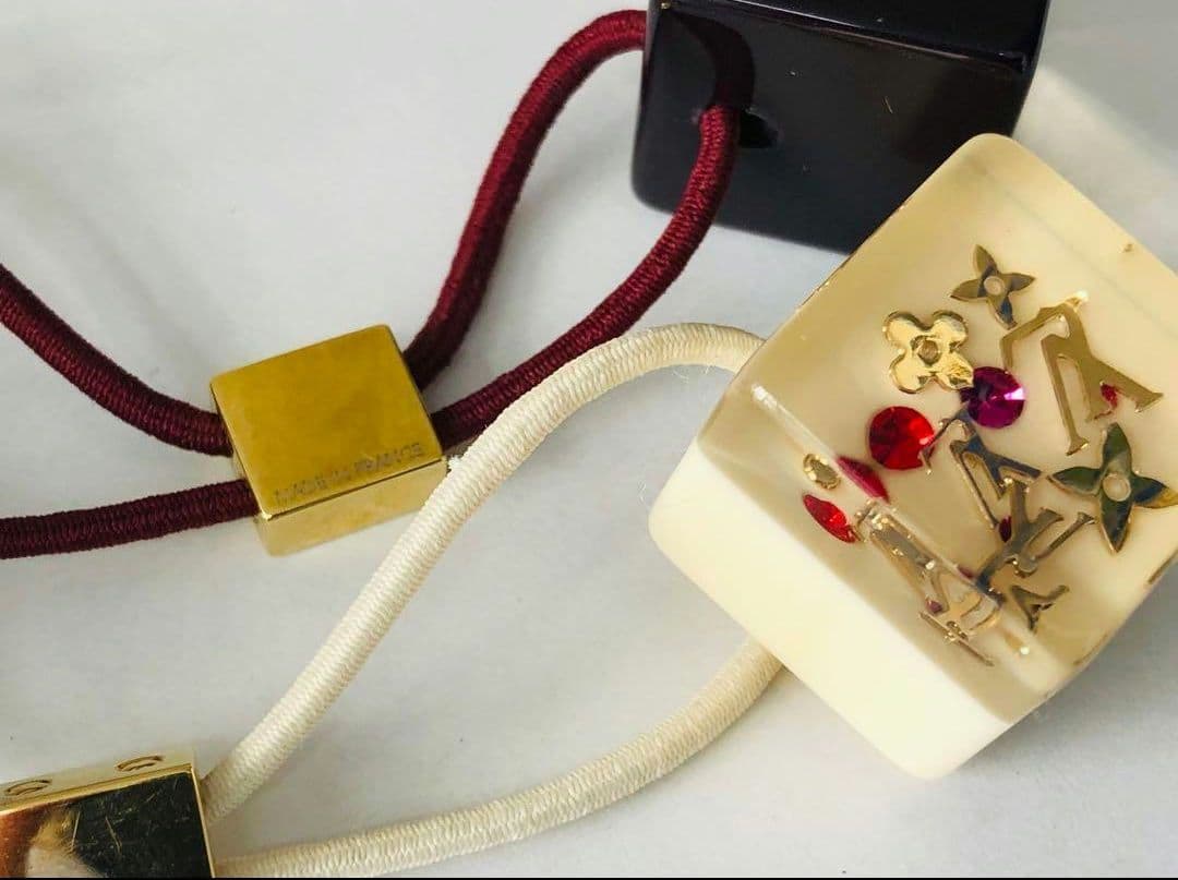 LOUISVUITTON モノグラム キューブ ヘアゴム
