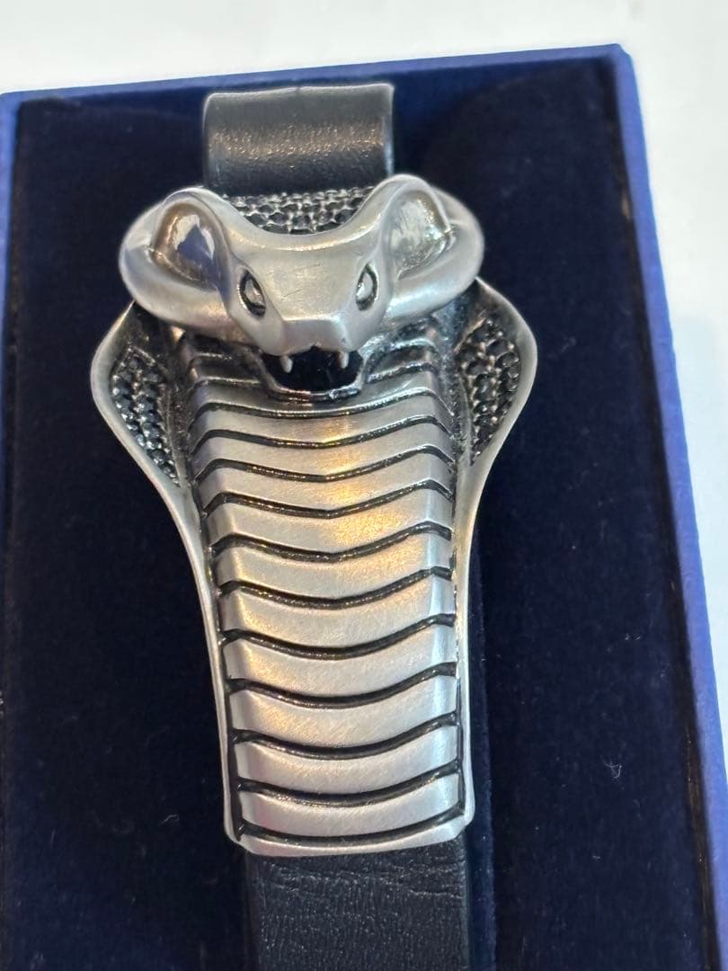 SWAROVSKI コブラデザイン ブレスレット シルバー ブラック革