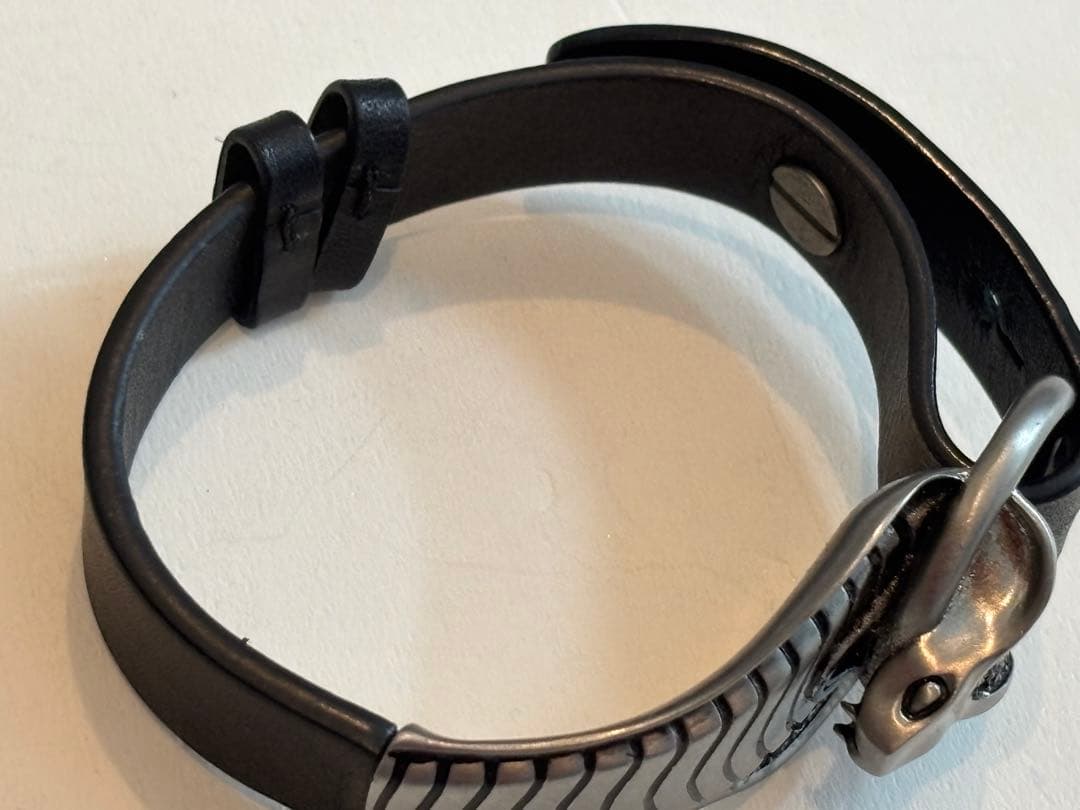 SWAROVSKI コブラデザイン ブレスレット シルバー ブラック革