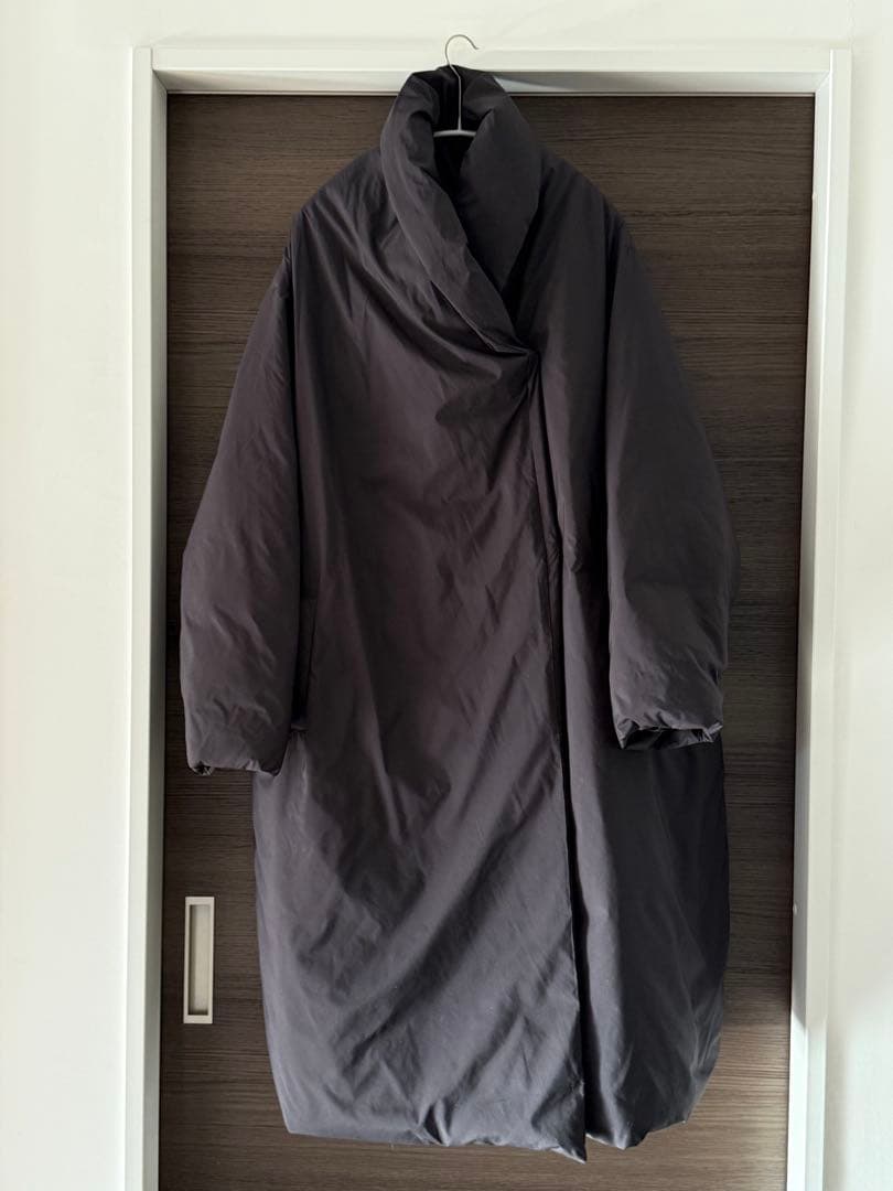 @kaz様ご予約　ミズイロインド　ドレープロングライトダウンコート　ブラック