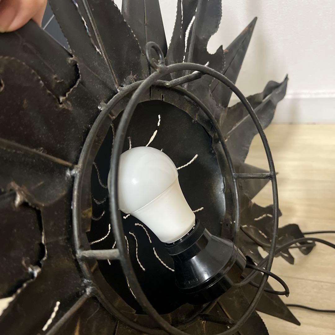 太陽デザインの　ランプ