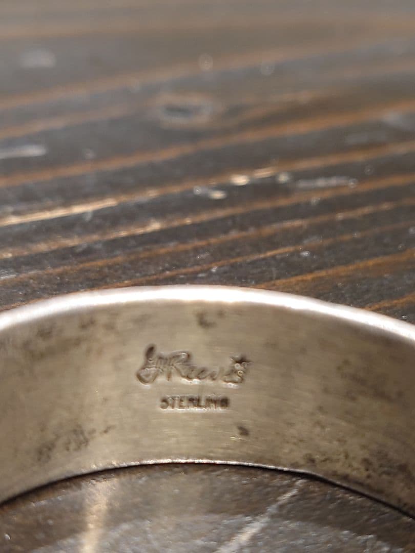 Navajo Gary reeves スタンプワーク　バングル