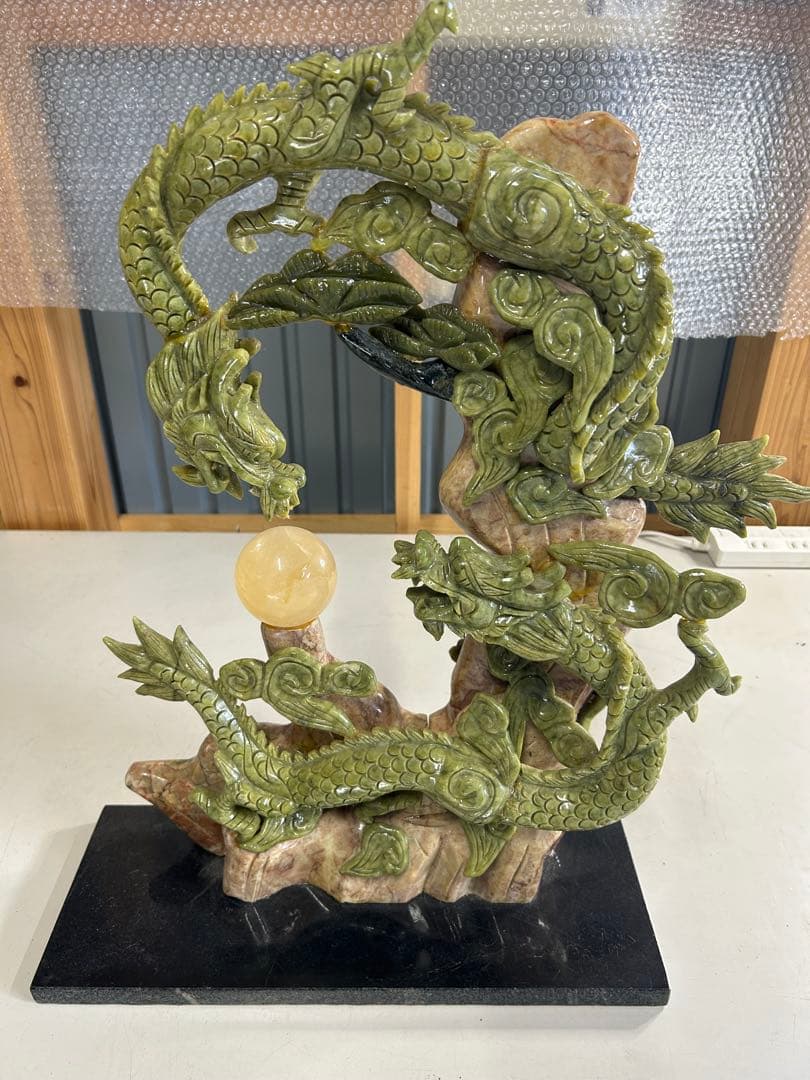 あ*し様 翡翠製ドラゴン彫刻置物