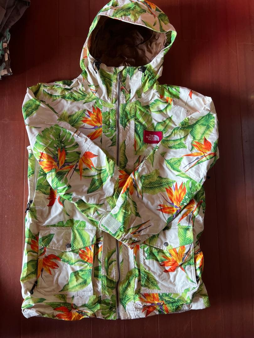 The North Face ボタニカル柄ジャケット