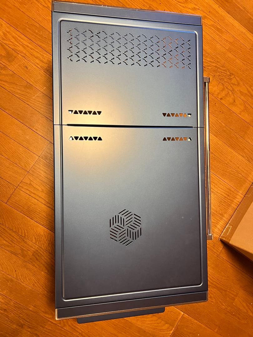 キャンプテーブル