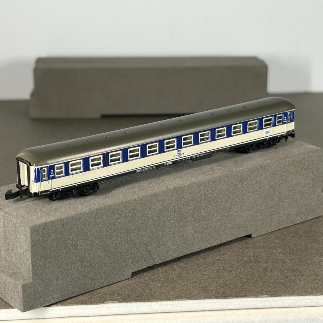 メルクリン ミニクラブ 8902 動力車1両+客車3両 及び線路リレーラーセット