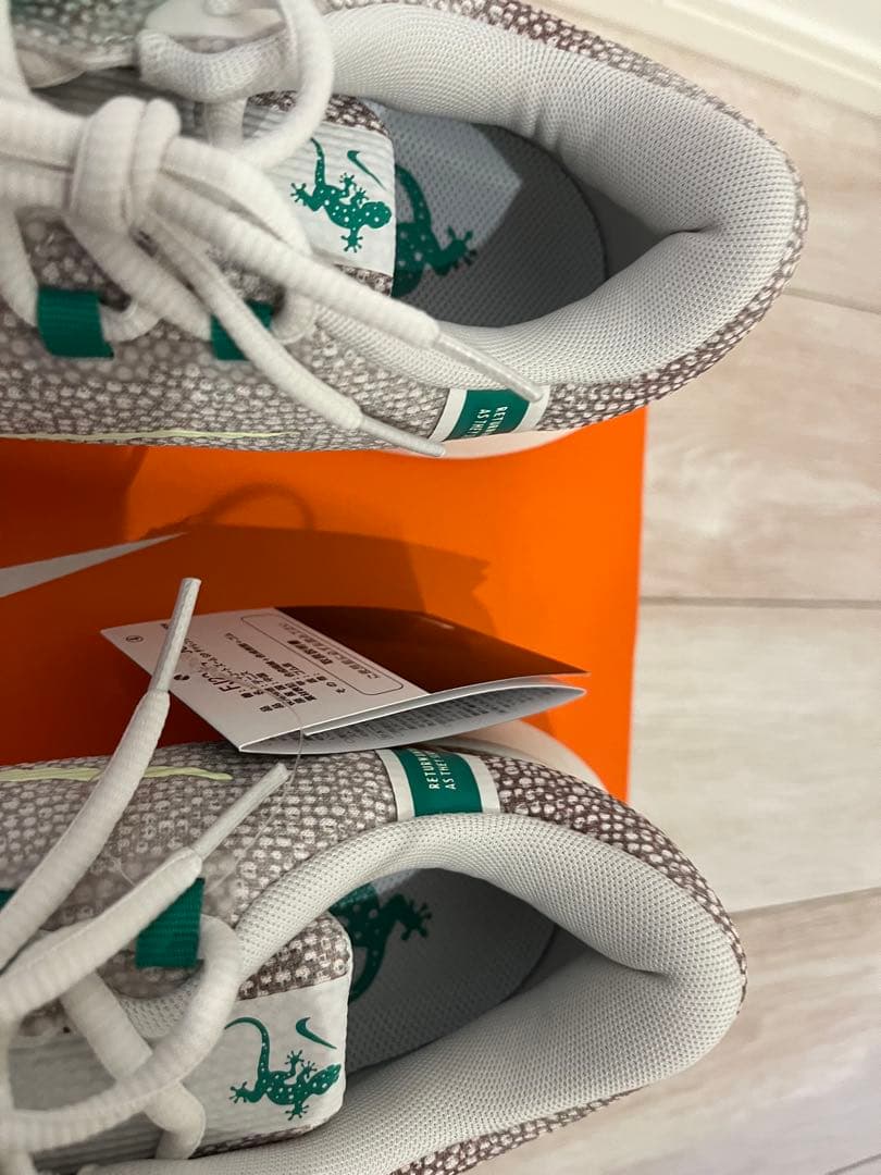 ナイキ テニスシューズ ナイキ GP チャレンジ1 プレミアム　26.5㌢