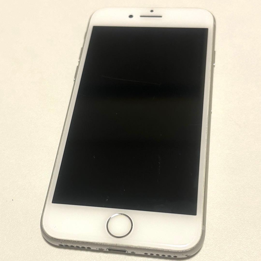 iPhone 8 シルバー　動作品 初期化済 容量64GB