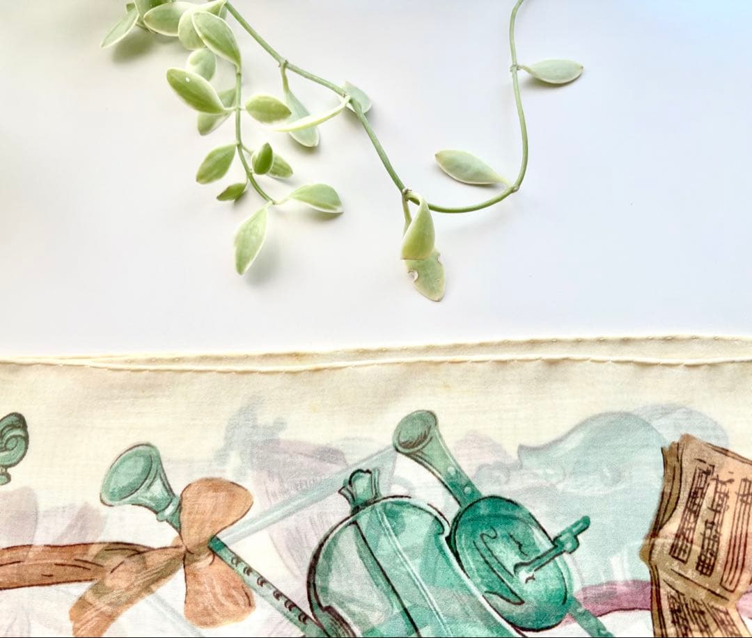 Hermès シルクシフォン カレ90 LA DANCE