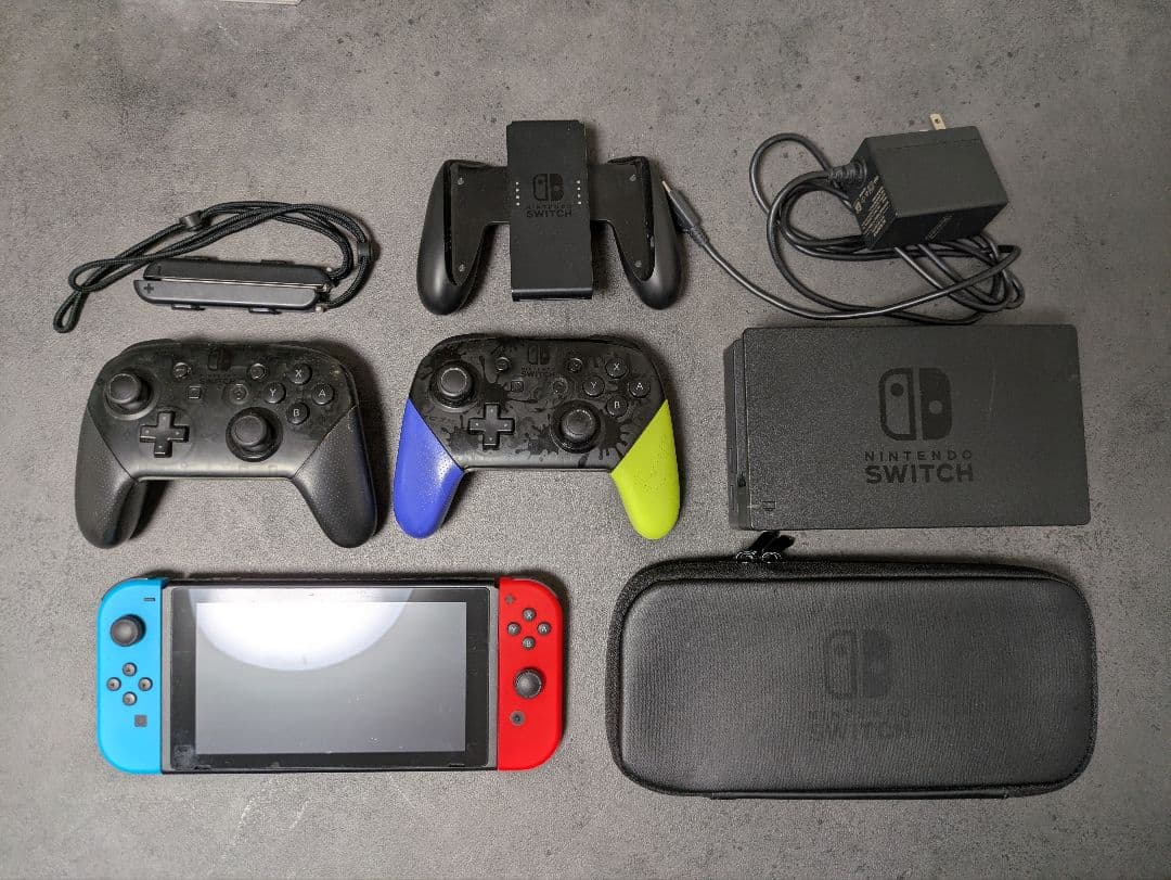 Nintendo Switch &キャリングケース&プロコントローラー2個セット