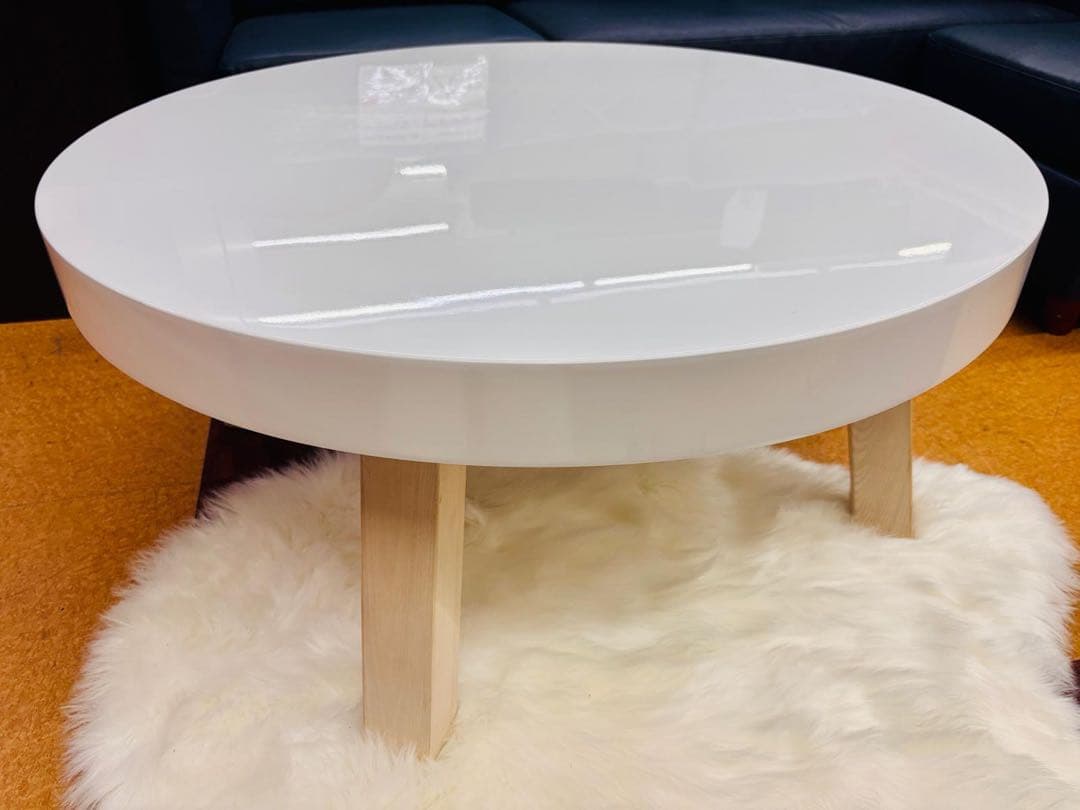 Francfranc円形ホワイトの明るい色センターテーブル