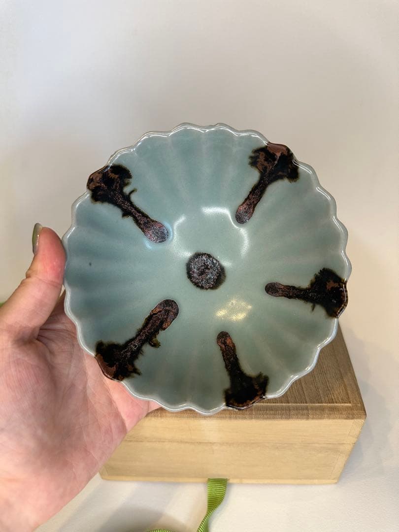 明代　龍泉窯 青磁碗 共箱付き