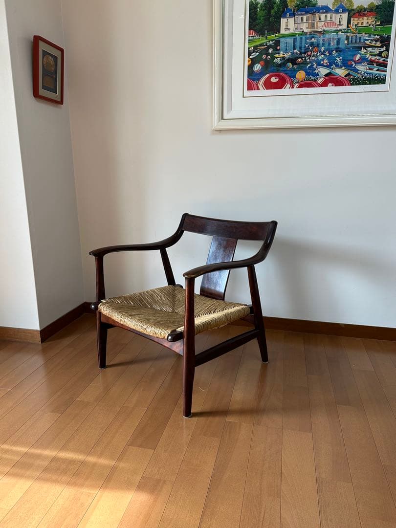 松本民芸家具　椅子　77型曲肘ラッシチェア　アームチェア　シール　作者名あり