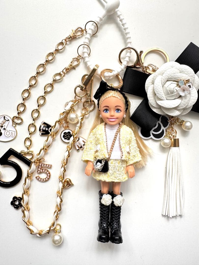 マテル人形使用バービーキーホルダー　バービーチャーム　チェルシーBarbie