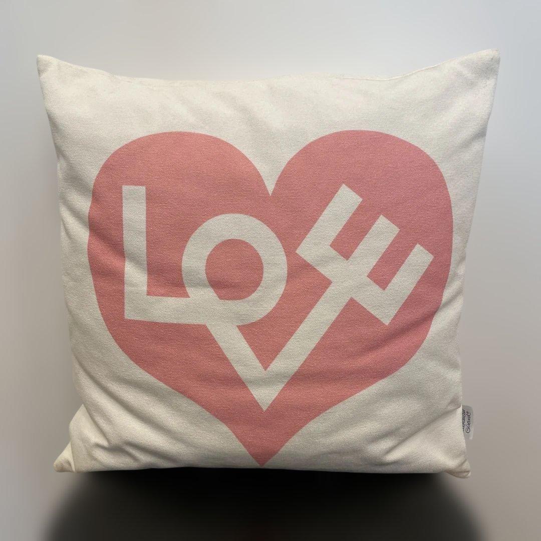 vitra アレキサンダージラルド　ハート　クッション