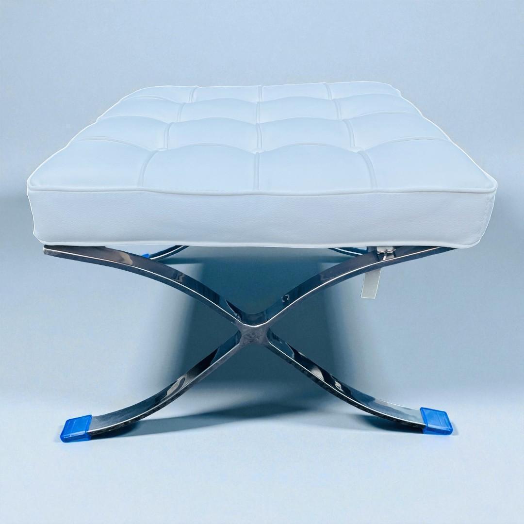 【新春セール】バルセロナ スツール オットマン ホワイト リプロダクト 送料込