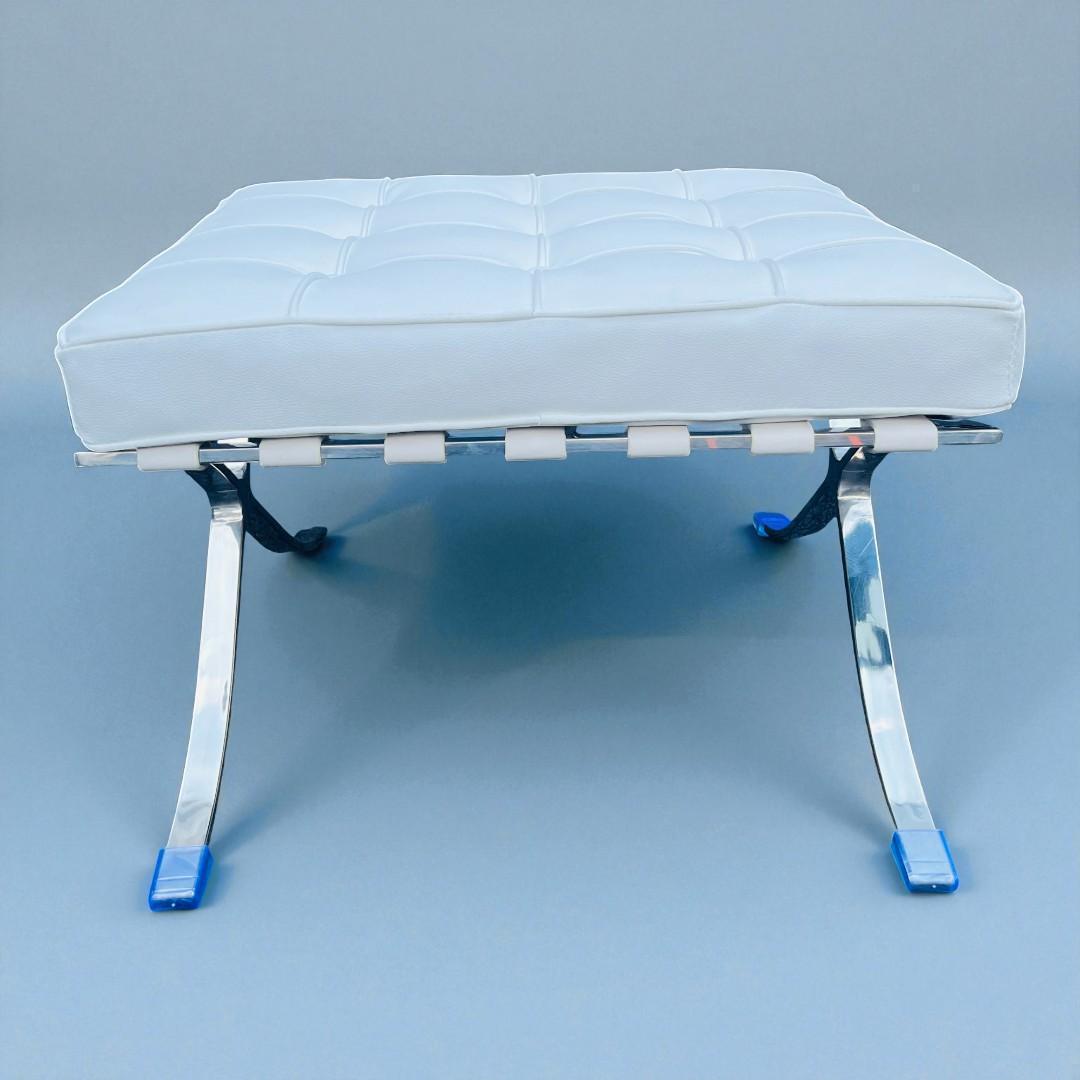 【新春セール】バルセロナ スツール オットマン ホワイト リプロダクト 送料込