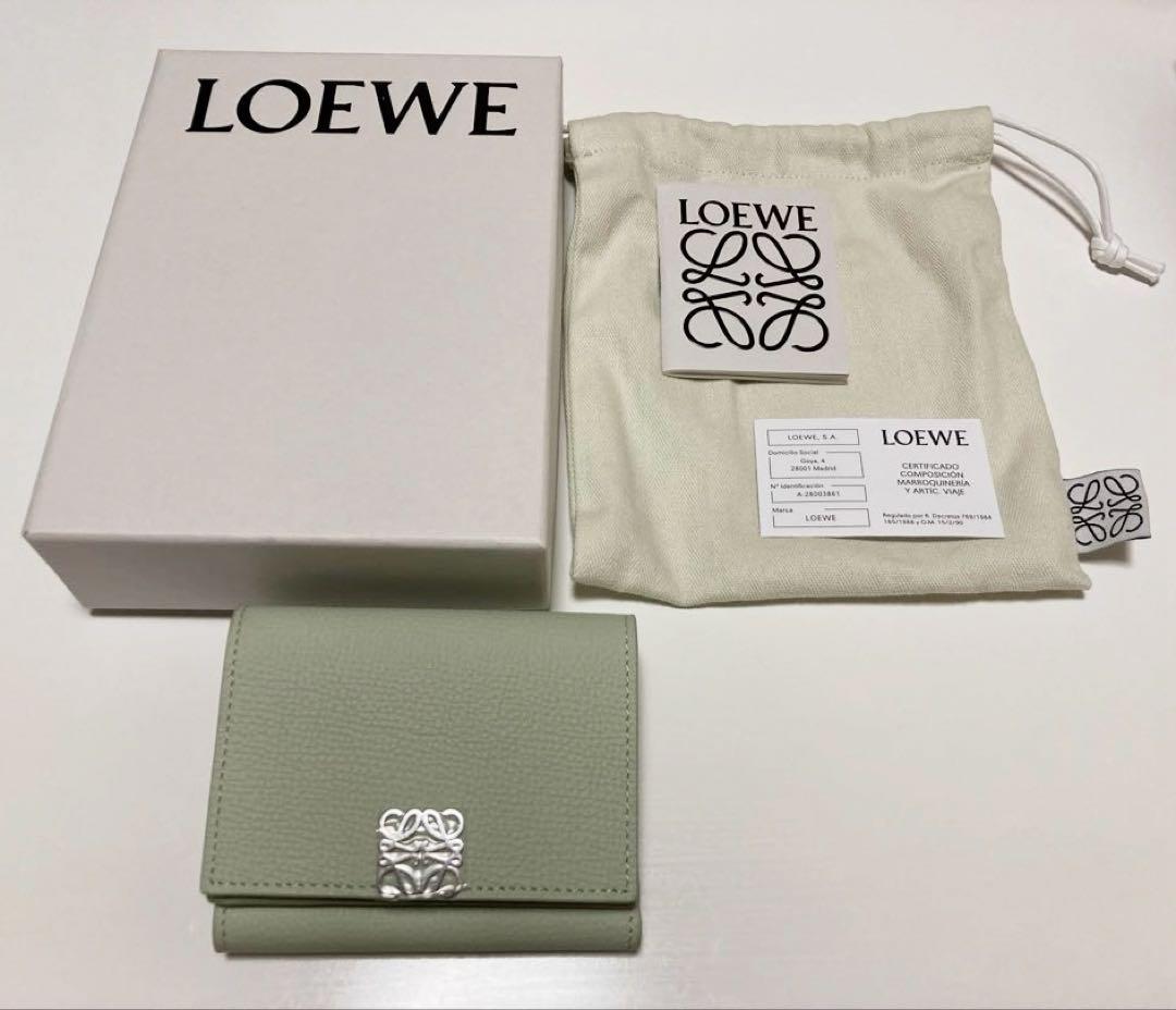 【未使用品】LOEWE アナグラム トライフォールド ウォレット