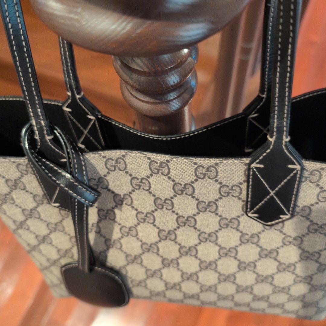 GUCCI GGキャンバス トートバッグ ベージュ/ブラックリバーシブル