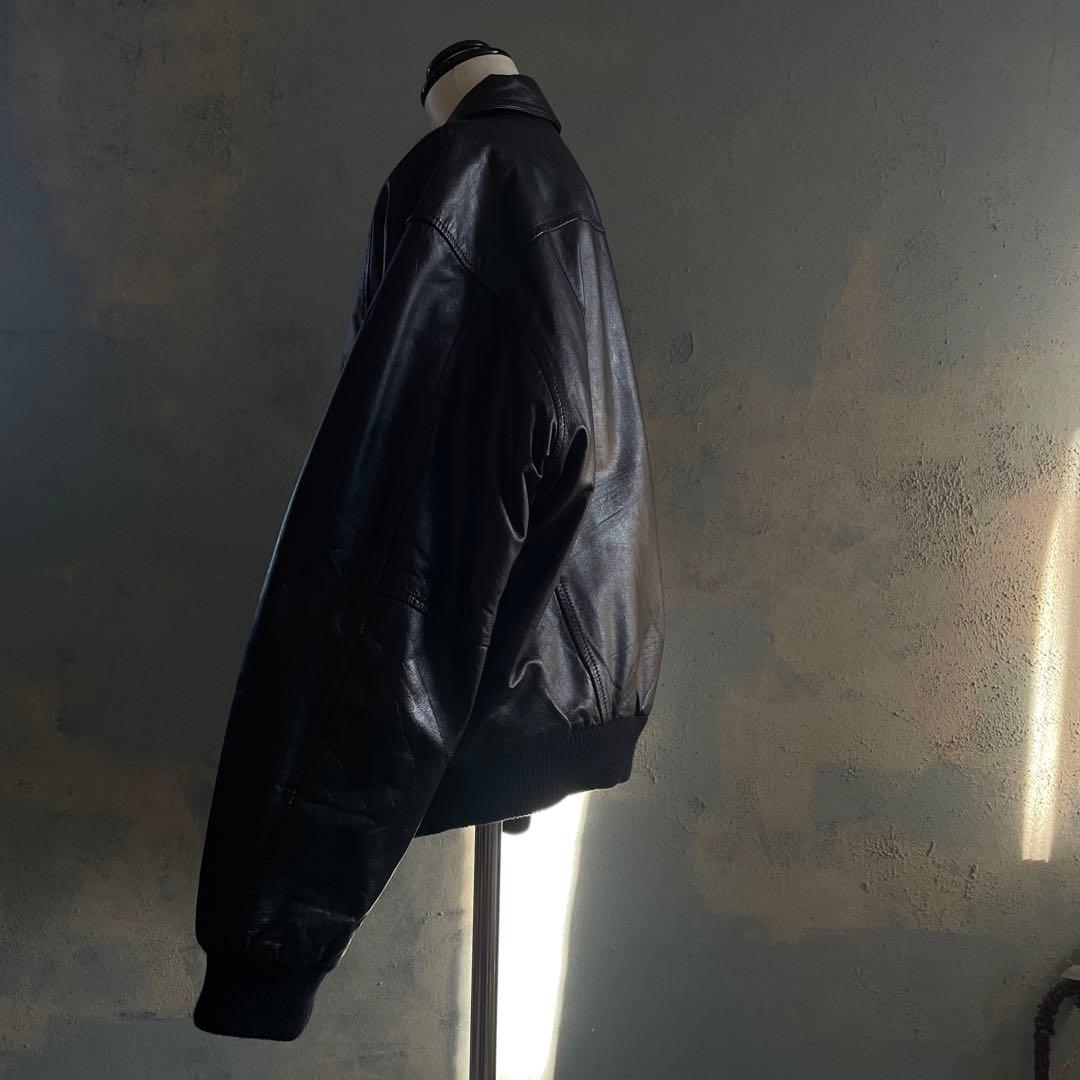 type A-2“authentic“牛革 “短丈“bomber jacket