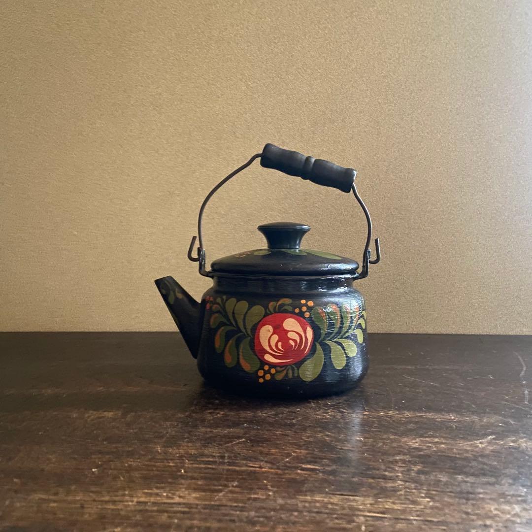 アンティーク　ケトル　琺瑯　ホーロー　小さなやかん　ハンドペイント