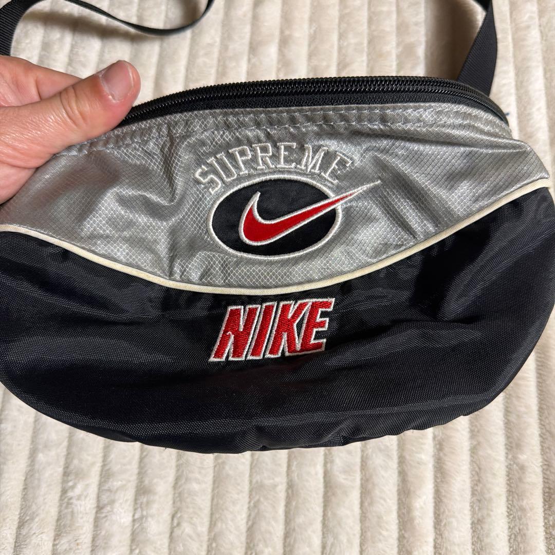 つ*引様 NIKE supreme コラボウエストポーチ