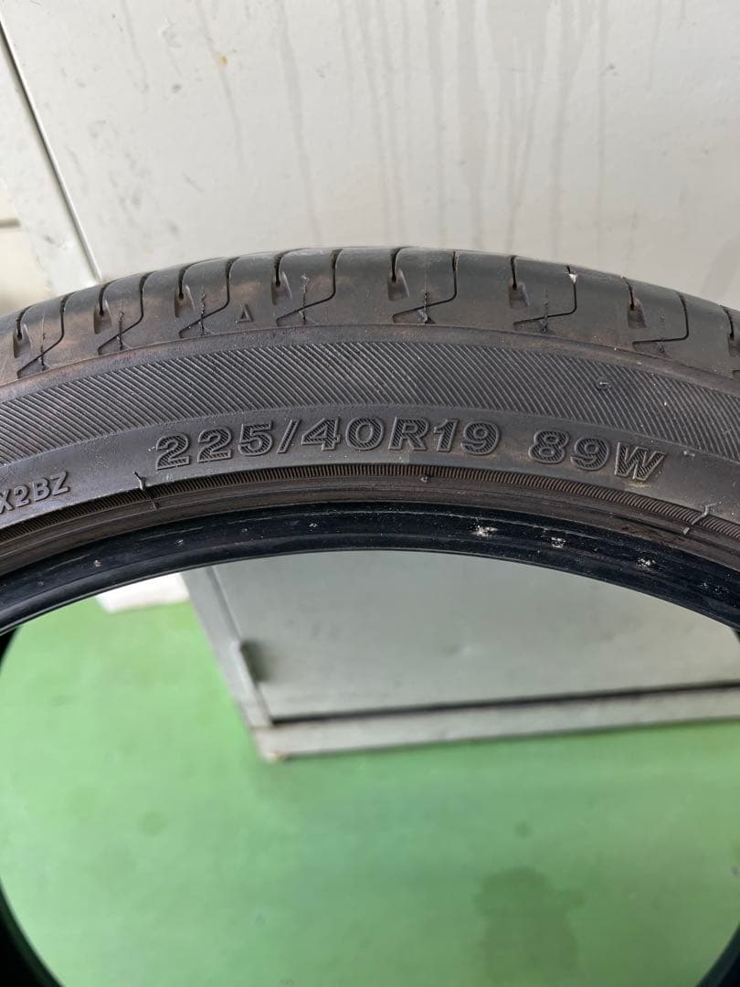 BRIDGESTONE 225/40R19 タイヤ