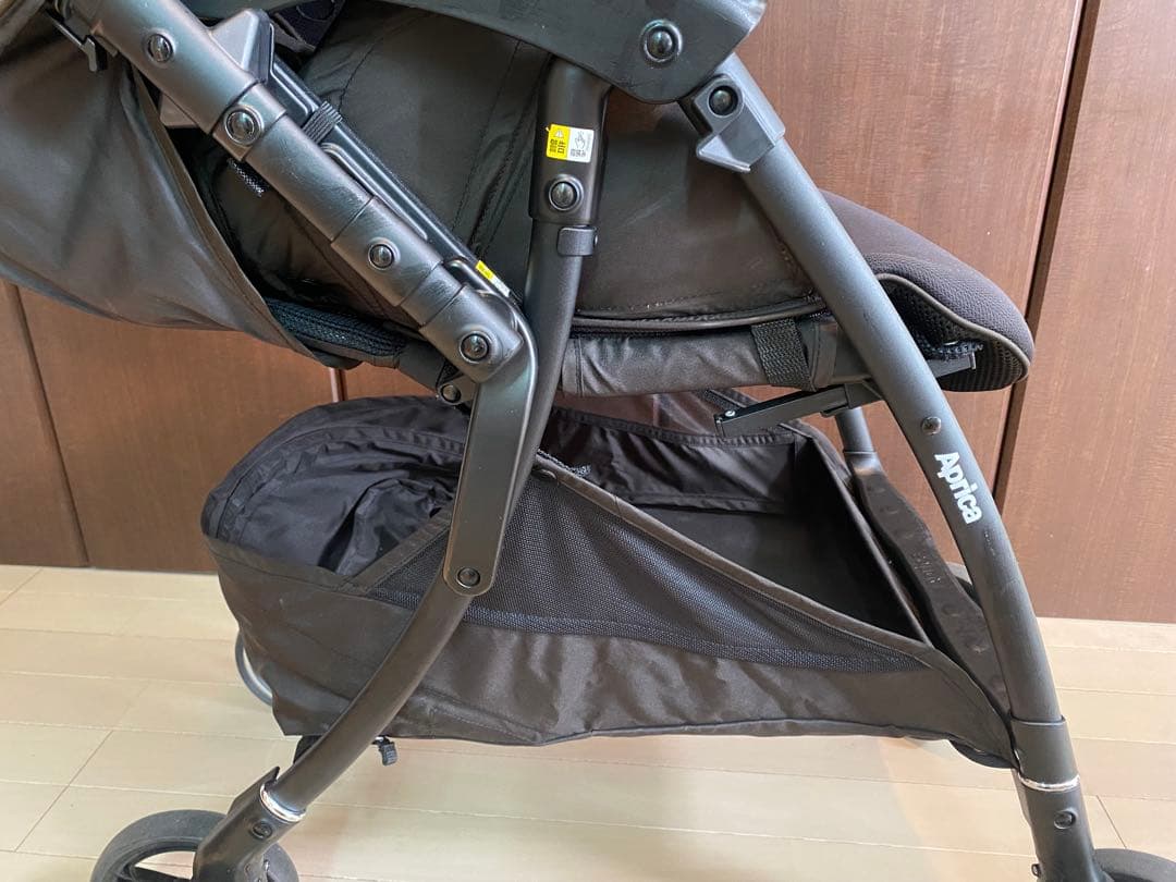 アップリカ　ラクーナクッションフリー ブラック 取扱説明書付き