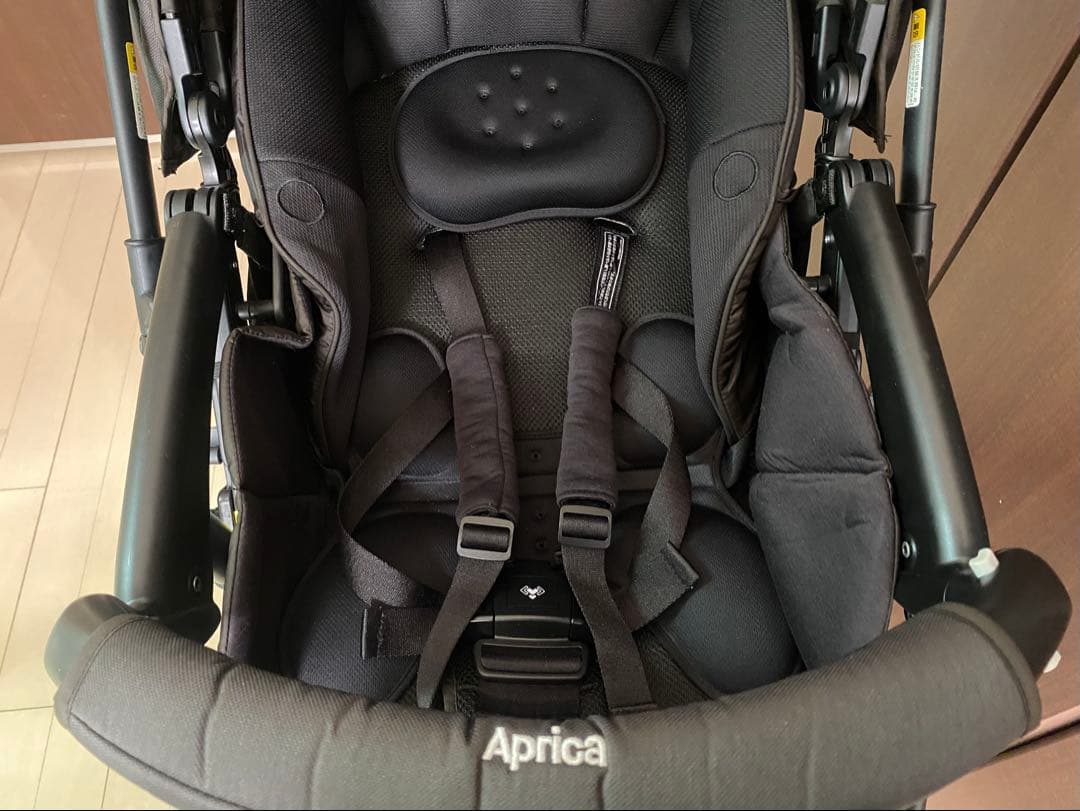 アップリカ　ラクーナクッションフリー ブラック 取扱説明書付き