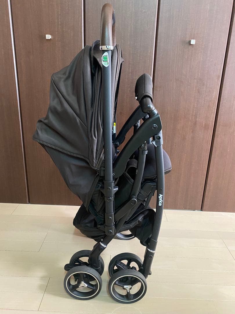 アップリカ　ラクーナクッションフリー ブラック 取扱説明書付き