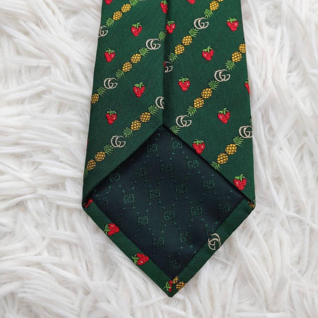 ★美品★ グッチ 高級シルクネクタイ GG柄（ストライプ） グリーン