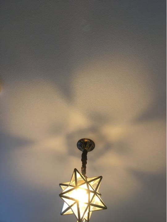 星形のペンダントライト