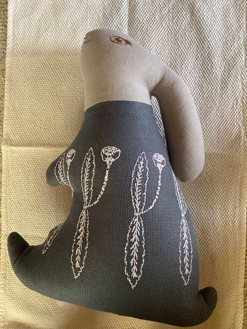 ミナペルホネン　うさぎクッション